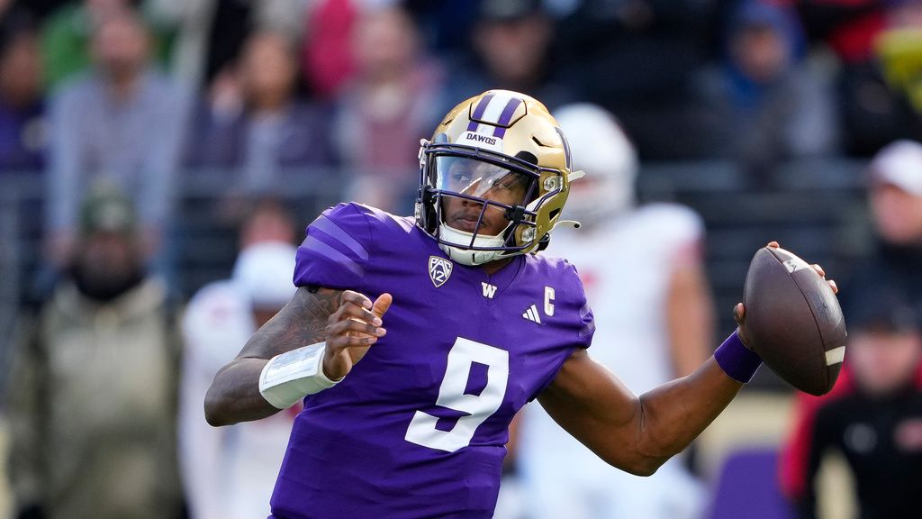 Washington Walks into Top 4 as Rivalry Week Looms