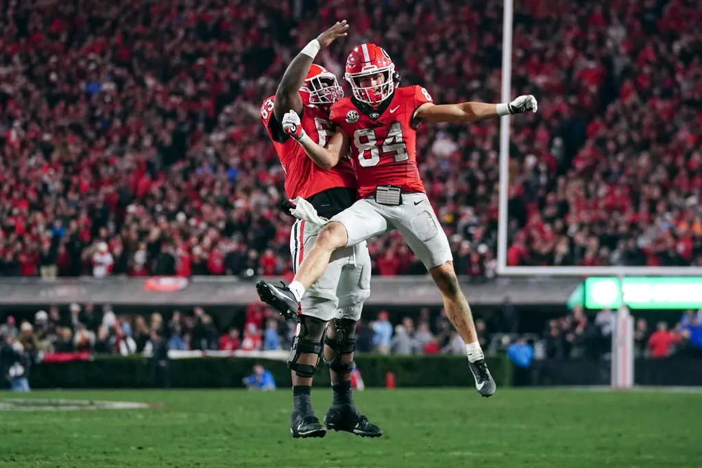 Georgia Jumps Ohio State in Only Top-Eight Shakeup